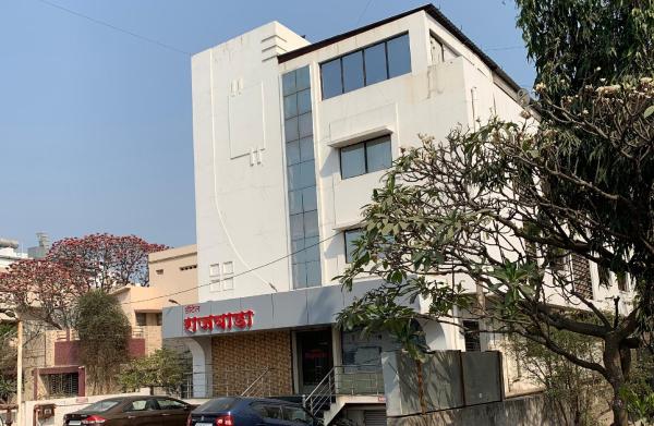 La photo montre l'objet Hotel Rajwada Aurangabad situé dans la ville de Aurangabad.