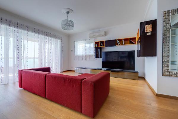 Φωτογραφία 9: Seafront Apartment in Sliema with Pool, Upmarket Complex