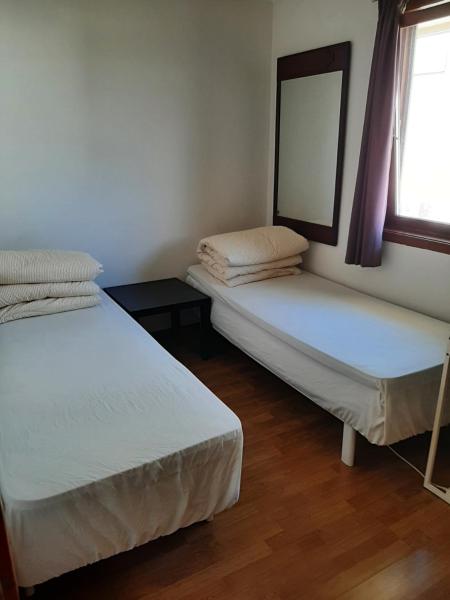 The photo shows the Gardenview Room located in the city of Madla.