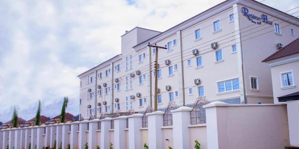 A la foto es mostra l'objecte Residency Hotels Enugu Independence Layout situat a la ciutat de Okinano.