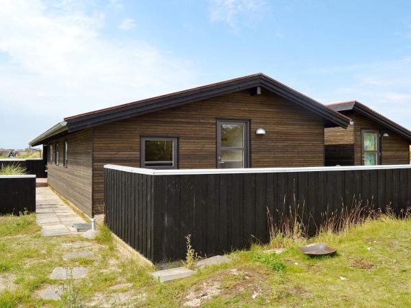 På billedet ses objektet 6 person holiday home in Fanø beliggende i byen Fanø.
