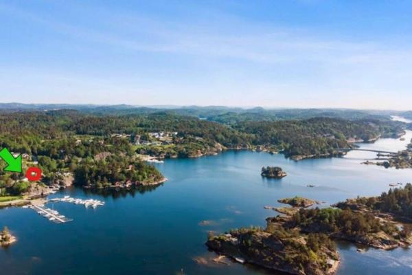 Na foto é possível ver o objeto Cozy cottage close to idyllic archipelago with additional building if booked for more than 2 people localizado na cidade de Eydehamn.