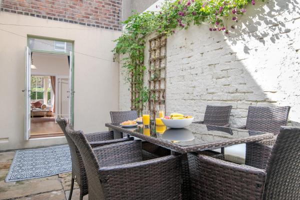 Host & Stay - Railman's Rest photo 7