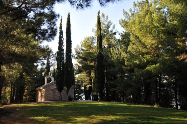 A la foto es mostra l'objecte Aphrodite's Inn Kalavrita situat a la ciutat de Áno Lousoí.