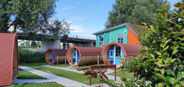 A la foto es mostra l'objecte Camping Zeeburg Amsterdam situat a la ciutat de Amsterdam.