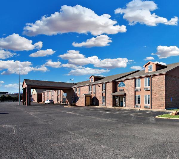 Na fotografii je vidět objekt Coratel Inn & Suites by Jasper Newton nacházející se ve městě Newton.