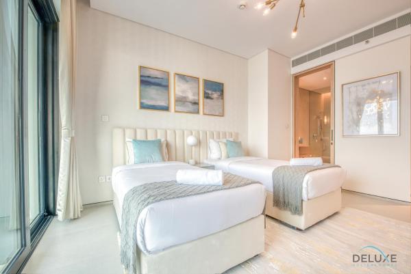 Pristine 2BR with Assistants Room at The Address Residences in JBR by Deluxe Holiday Homes photo 3