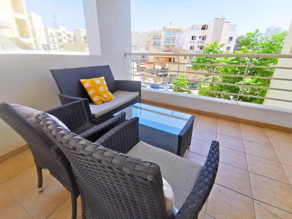Promenade Breeze City Apartment, Larnaca