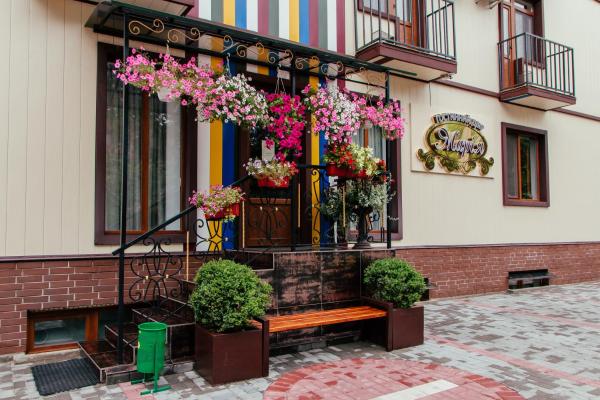 På billedet ses objektet Гостинний двір