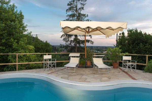 Na fotografii je vidět objekt Villa Alta - Residenza d'epoca con piscina nacházející se ve městě Avane.