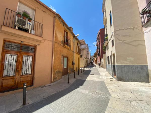 The Yellow House By Myrentalhost - Barcelona