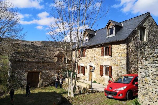 På billedet ses objektet Maison traditionnelle en Lozère beliggende i byen La Tieule.