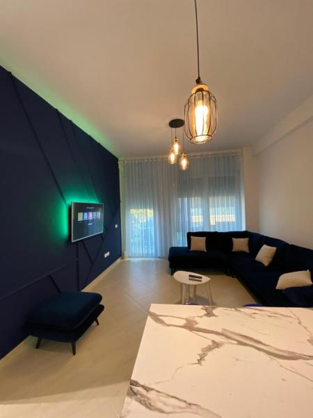 Enid Apartment, Vlorë