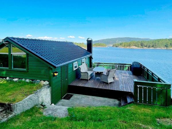 На фото показан объект 6 person holiday home in LINDÅS, расположенный в городе Masfjorden.