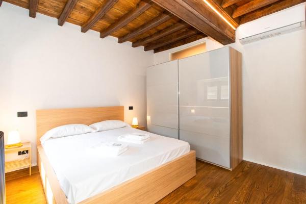 Stylish Quardilatero Romano Central Flat, Turín