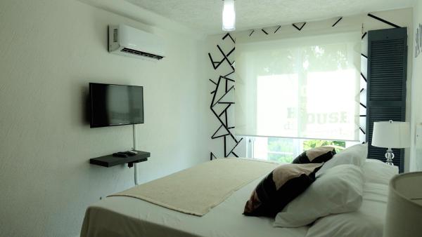 Na fotografii je vidět objekt Book House Marina Diamante nacházející se ve městě Acapulco.