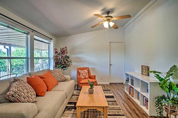 A la foto es mostra l'objecte Sedona Home w/ View, Half-Mi to Chimney Rock! situat a la ciutat de Sedona.