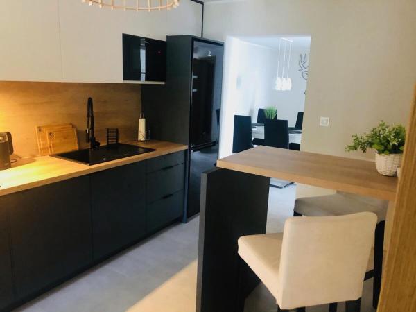 Na zdjęciu widoczny jest obiekt APARTAMENT MIERZYN położony w mieście Mierzyn.