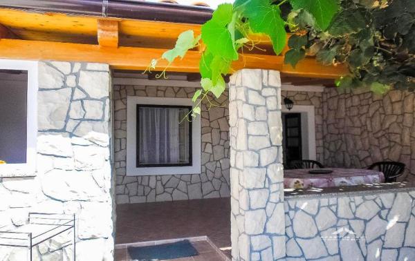2 Bed Flat - Sleeps 8 - Parking - Wifi - Mandre