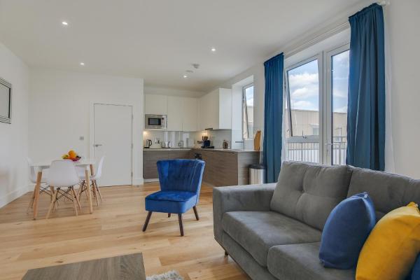 Hounslow Modern And Spacious Apartments In Heathrow - Hampton