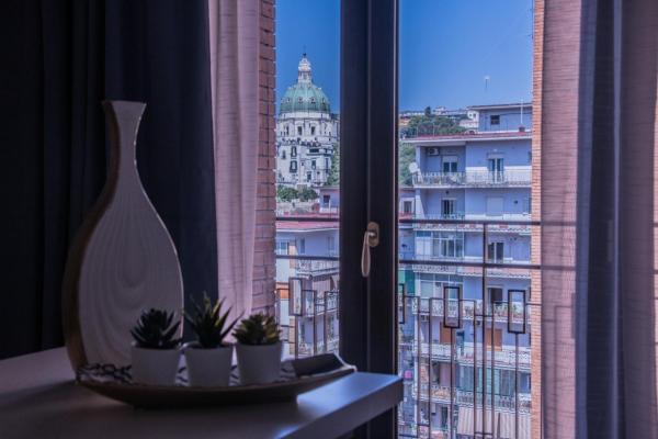 Auf dem Foto ist das Objekt Walk Rooms in der Stadt Neapel zu sehen.