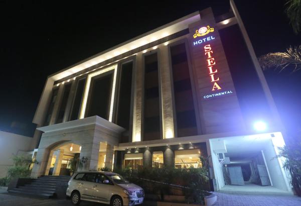 Na zdjęciu widoczny jest obiekt Hotel Stella Continental położony w mieście Phagwara.