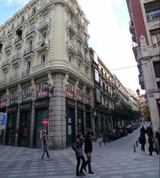 A la foto es mostra l'objecte Hostal Hispalense situat a la ciutat de Madrid.