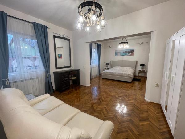 På billedet ses objektet Premier rooms beliggende i byen Ploieşti.