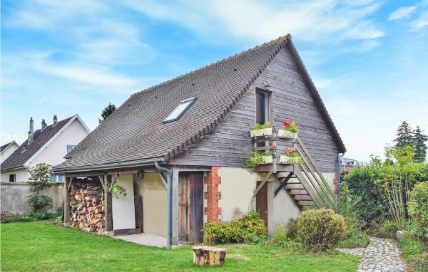 The photo shows the Lovely Apartment In Le Mesnil-Esnard located in the city of Le Mesnil-Esnard.