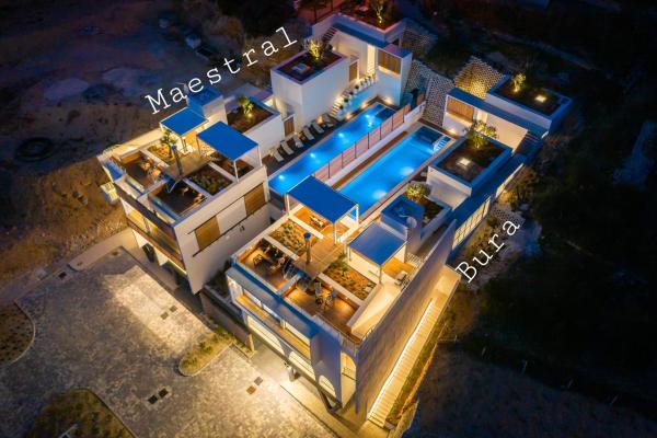 A la foto es mostra l'objecte Villa Maestral situat a la ciutat de Marusici .