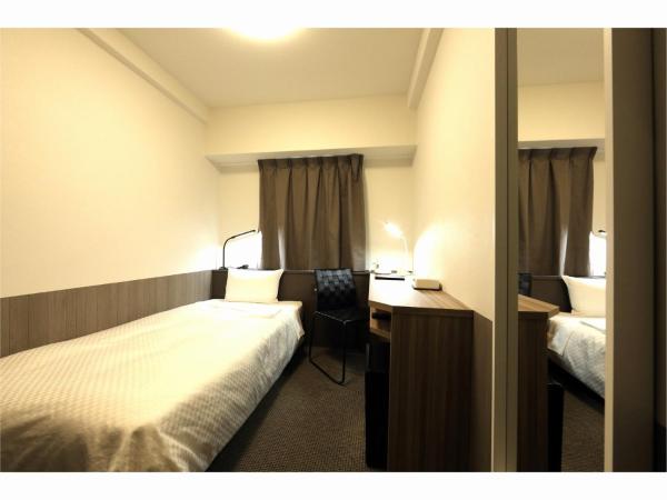 Na zdjęciu widoczny jest obiekt Sendai Business Hotel Ekimae - Vacation STAY 71934v położony w mieście Sendai.