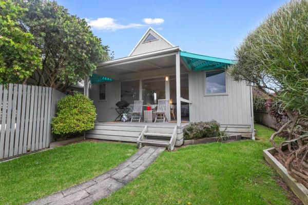 The Bay Beach Studio ~ Ocean View - Great Ocean Road