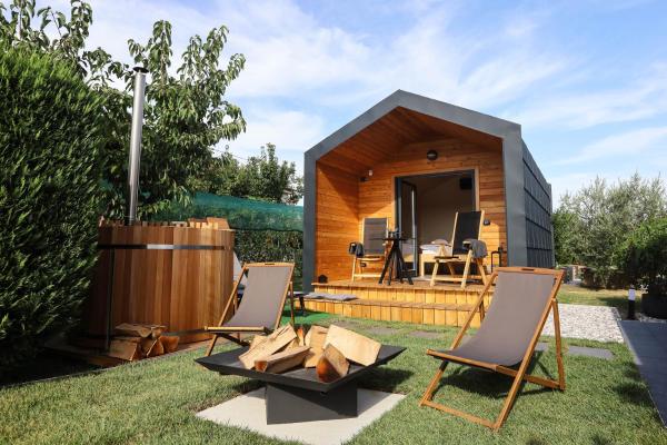 Op de foto is het object Healthy House Glamping te zien, gelegen in de stad Koper.