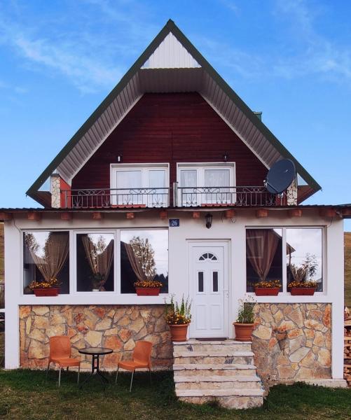 照片显示了位于Pitomine市的Apartments Baron Žabljak物件。