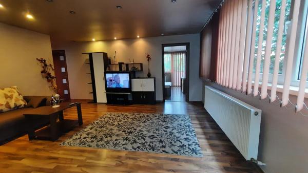 Na zdjęciu widoczny jest obiekt Apartament Laurentiu - etaj.1 położony w mieście Bukareszt.