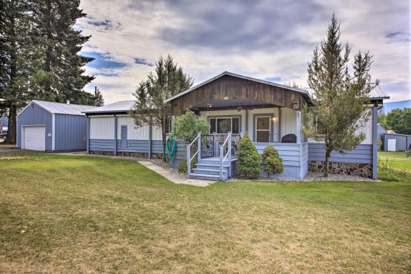Na fotografii je vidět objekt Woodsy Riverfront Retreat in Trout Creek Montana! nacházející se ve městě Noxon.