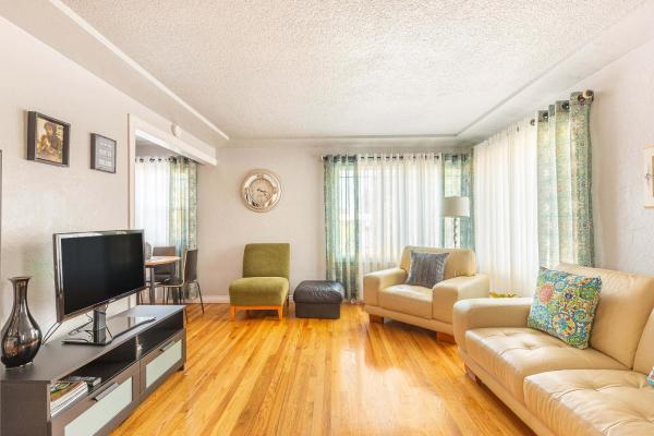 Fotografie 7: Duplex in Alberta Art District
