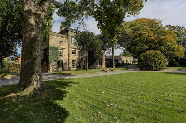 A la foto es mostra l'objecte Mosborough Hall Hotel, BW Signature Collection situat a la ciutat de Beighton.