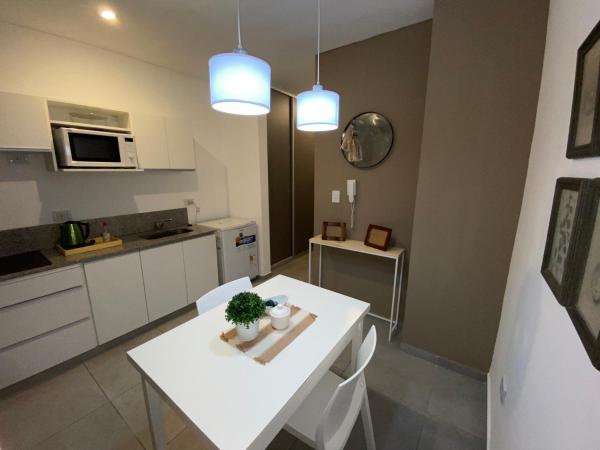 The photo shows the Departamento Studio located in the city of Corrientes.