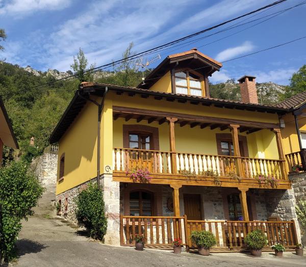 A la foto es mostra l'objecte Casa Rural La Galana situat a la ciutat de Pen.