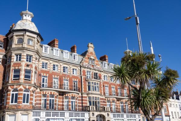 A la foto es mostra l'objecte The Royal Hotel Weymouth situat a la ciutat de Melcombe Regis.