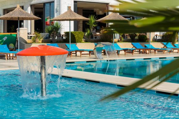 Kraal Hotel Vlore, Vlorë