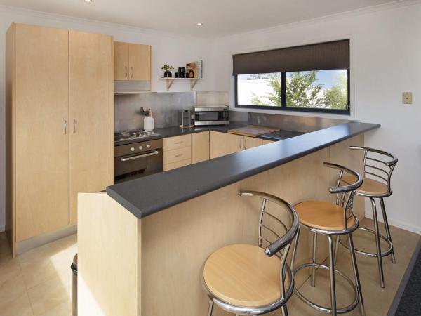 Bild 4: Silvertrees 5 - Central 3BR Townhouse l Lake Views l Spa l BBQ l WiFi