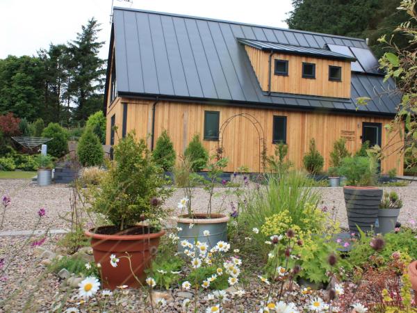 På billedet ses objektet Larchwood Lodge beliggende i byen Tarves.