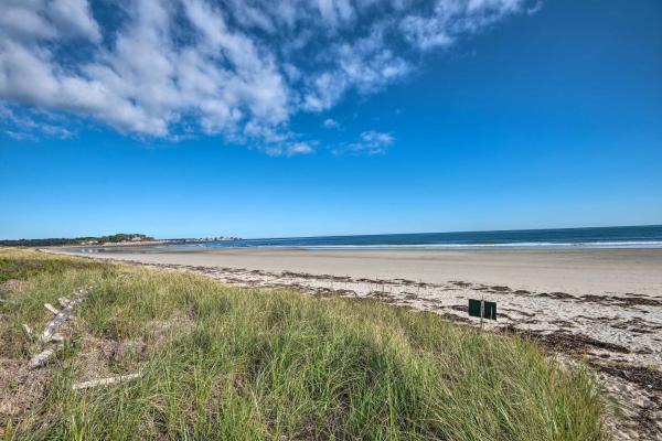 Auf dem Foto ist das Objekt Waterfront Kennebunk Retreat on Private Beach in der Stadt Kennebunk zu sehen.