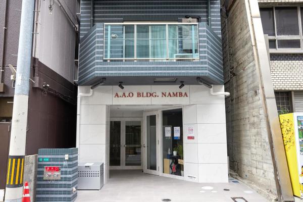 På billedet ses objektet A.A.O BLDG. NAMBA beliggende i byen Osaka.