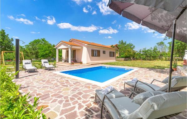 The photo shows the 2 Bedroom Gorgeous Home In Trget located in the city of Stalije.