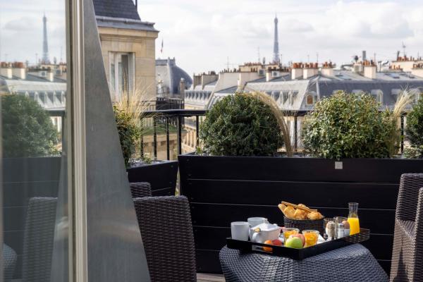 A la foto es mostra l'objecte Le 12 Hôtel situat a la ciutat de París.