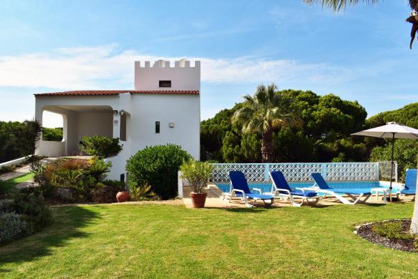 A la foto es mostra l'objecte Vila Castelo situat a la ciutat de Vale do Lobo.