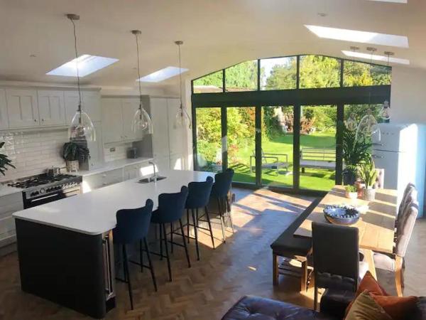 A la foto es mostra l'objecte HAYFIELD COTTAGE spacious detached luxury home situat a la ciutat de Acaster Malbis.